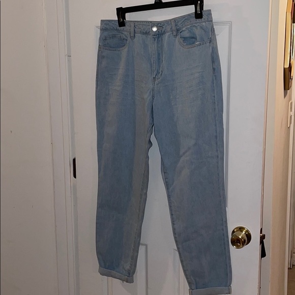 Mom Jeans Light Denim - Picture 2 of 6